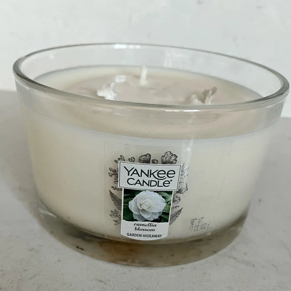 Yankee Candle Camellia‎ Blossom 3 wick